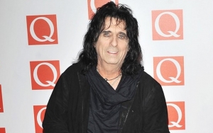 Alice Cooper Goes Public With His Covid-19 Vaccination