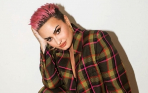 Demi Lovato Warns Against the Danger of Using 'Unrealistic' Beauty Filters