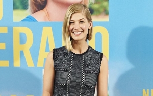 Rosamund Pike Would Rather Bury Her Awards in Backyard Than Display Them Inside House