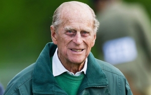 Prince Philip Thanks Medical Staff After Leaving Hospital