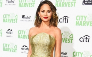 Chrissy Teigen Reflects on Constant Criticism She Gets: Everyone Hates Me