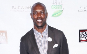 Former NFL Star Terrell Owens Shares Praying Pic After Escaping Bad Car Crash Unscathed