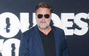 Russell Crowe Mourning Death of His Father