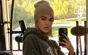 Khloe Kardashian Strips Off on Instagram Live to Show Her Body Is Real After Unedited Pic Removal