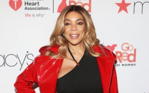 Wendy Williams Turns Head in Sweatshirt With Big Stuffed Animals and No Pants On