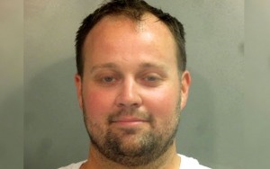 Josh Duggar Handcuffed in New Footage of His Child Porn Arrest