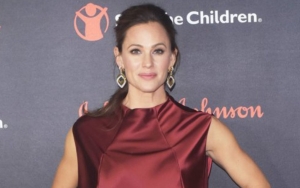 Jennifer Garner Gives John Miller Romance Another Go After Vowing Not to 'Complicate' Her Life
