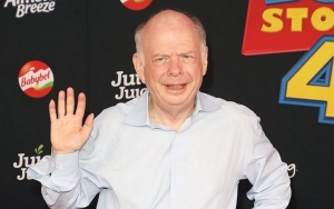 Wallace Shawn Denies Making Nasty Pass at 'The Nanny' Co-star Lauren Lane