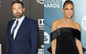 Report: Ben Affleck and Jennifer Lopez Exchanging Love Letters While She's in Dominican Republic