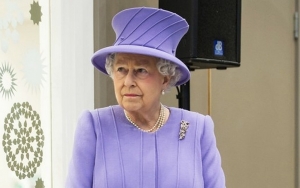 Queen Elizabeth Mourning the Death of Her New Puppy