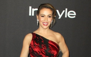 Alyssa Milano Uses First-Hand Experience With COVID-19 to Encourage Vaccination