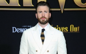 Chris Evans Shows Off 'Painful' Giant Bruise From Tussle With 'The Gray Man'