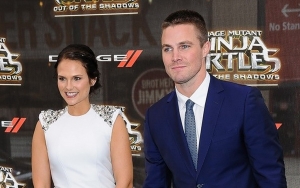 Stephen Amell Denies Being 'Forcibly Removed' From Flight Following Argument With Wife