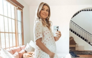 Pregnant Rachel Platten Asks for Prayers as She Struggles With Anxiety and 'Mean Thoughts'