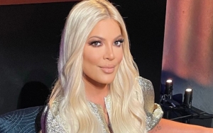 Tori Spelling Spotted Carrying Expensive Bag Despite $6,000 Credit Card Debt
