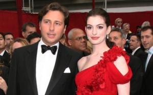 Anne Hathaway's Ex Claims She Made Business Decision to Ditch Him After His Fraud Arrest