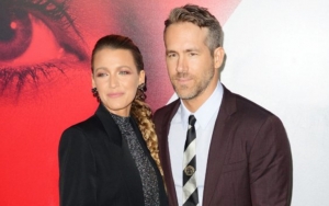 Ryan Reynolds Jokes About 'Begging' Blake Lively to Sleep With Him While Detailing Their Romance