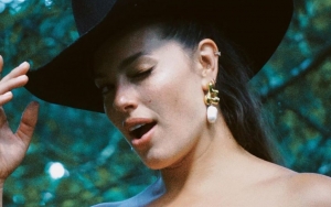 Ashley Graham Bares Her Baby Bump in Naked Mirror Selfie 