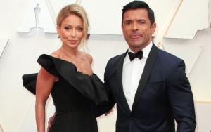 Kelly Ripa Posts Throwback Pics of Hot Summer With Husband Mark Consuelos  