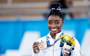 Simone Biles Wins Bronze in Balance Beam Final as She Returns to Competition at Tokyo Olympics