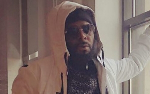 R. Kelly's Alleged Victim Told to Dress Up Like Girl Scout by Singer