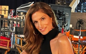 Cindy Crawford Shows Off Her Ageless Beauty When Recreating Her 1992 Pepsi Commercial