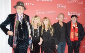 Stevie Nicks Slams Lindsey Buckingham as She Denies Getting Him Fired From Fleetwood Mac