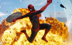 Andrew Garfield Insists Leaked Photo of Him on 'Spider-Man: No Way Home' Set Is Fake
