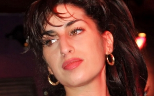 Amy Winehouse's Outfit From Final Performance Up for Auction
