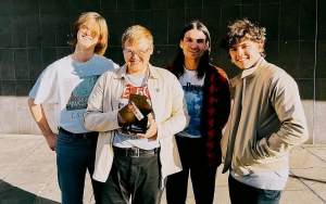 The Lathums Debut Atop U.K. Albums Chart 