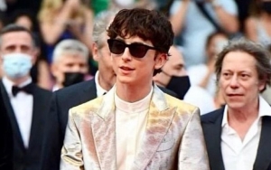 Timothee Chalamet Unveils His First Look as Willy Wonka