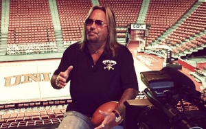 Vince Neil Recovering From Stage Fall That Broke His Ribs