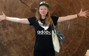 'Succession' Star Sarah Snook Secretly Marries Best Friend During COVID-19 Pandemic