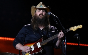 Chris Stapleton Apologizes for Putting Concert on Hold, Needs Vocal Rest Due to Laryngitis