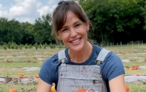 Jennifer Garner's New Ring Sparks John Miller Engagement Rumors