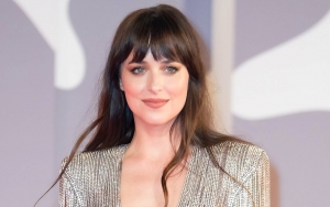 Dakota Johnson Is 'Grateful' to Grow Up With Melanie Griffith and Don Though It's 'Destabilizing'