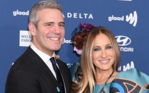 Sarah Jessica Parker Applauded by Andy Cohen for Slamming 'Misogynist Chatter' of Her Gray Hair