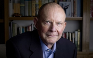 'When The Lion Feeds' Author Wilbur Smith Died at 88