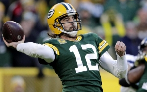 Aaron Rodgers Gets 'a Little Misty' Upon His Packers Return After Vaccine Backlash