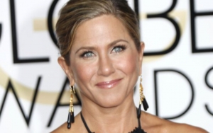 Jennifer Aniston 'Hurt' by Pregnancy Rumors and Assumption She 'Chose Career Over Kids'