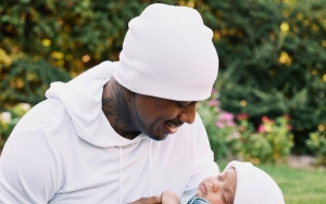Nick Cannon and His Kids Pose for Christmas Pics After Baby Zen's Death