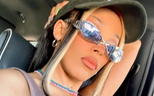 Doja Cat Regrets Lashing Out at Fans, Admits She Owes to Them After Threatening to 'Quit'