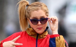 Amy Schumer Receives 'Serious' Death Threats After Kirsten Dunst Seat Filler Joke at Oscars