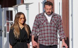 Jennifer Lopez Treats Fans to Rare PDA-Filled Pics With Ben Affleck