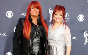 Wynonna Judd Gets Real About Inability to 'Fully Accept' Mother's Suicide