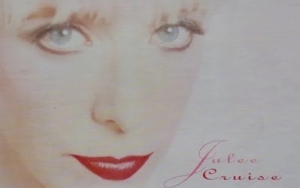 'Falling' Hitmaker Julee Cruise Dies 