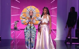 SZA Thrills Fans After Revealing Upcoming Doja Cat Collaboration on New Song 'Shirt'