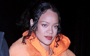 Rihanna Gives Glimpse of Her Post-Baby Body in Skintight Leggings
