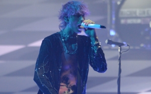 Machine Gun Kelly Walks Away After Being Groped by Fan at Concert