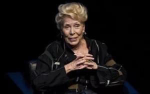 Joni Mitchell Apprehensive of Stage Return With Brandi Carlile